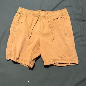 Hollstier Shorts